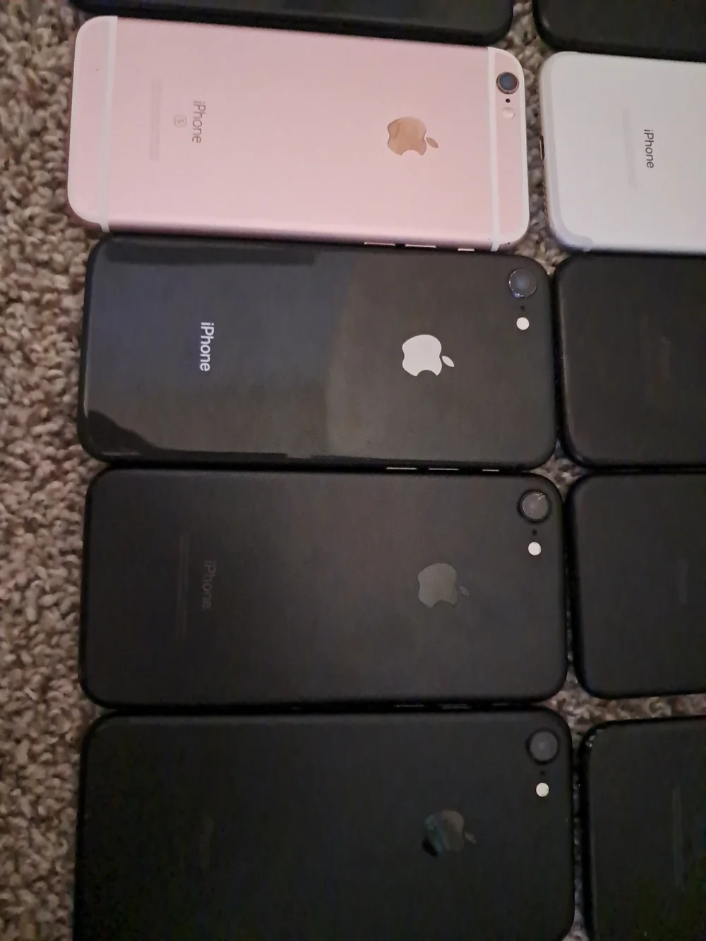 Apple iPhones in Black and White - Multiple Units